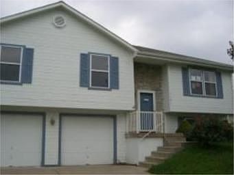 1st image of 1101 NE Lindsay Ave