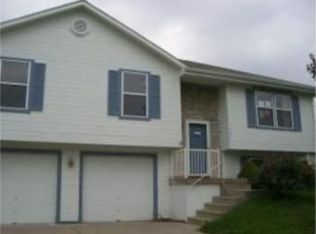 1101 NE Lindsay Ave, Lees Summit, MO 64086