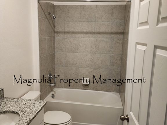 3rd image of 759 Richmond Estate Ave