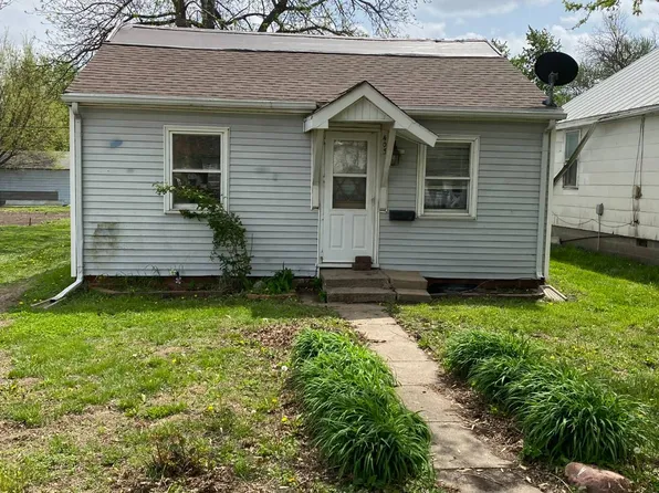 403 Elm St, Tarkio, MO 64491