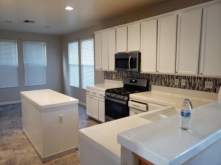 577 Rockingham Way — Photo 7
