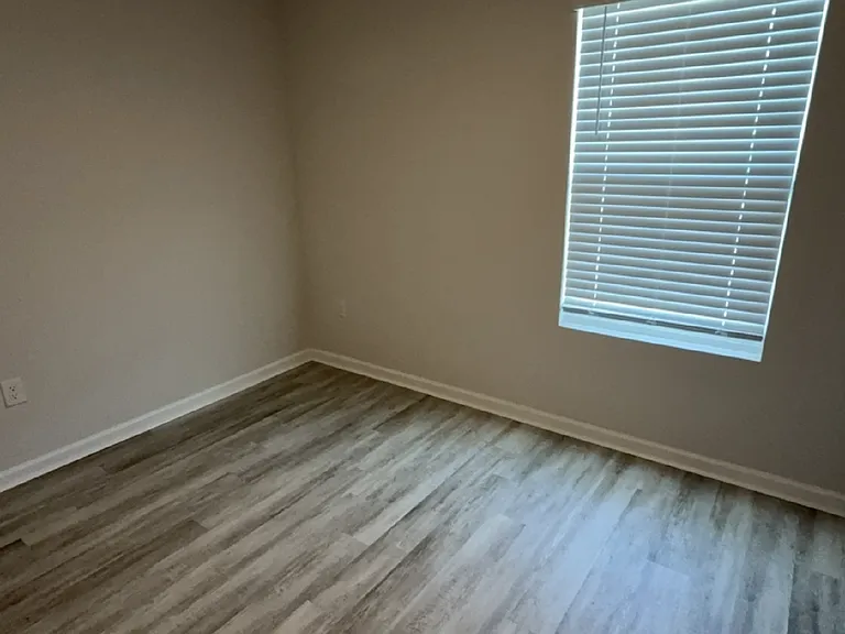 2537 Sutton Place Dr — Photo 14