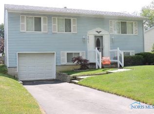 401 Cheswick Rd, Holland, OH 43528