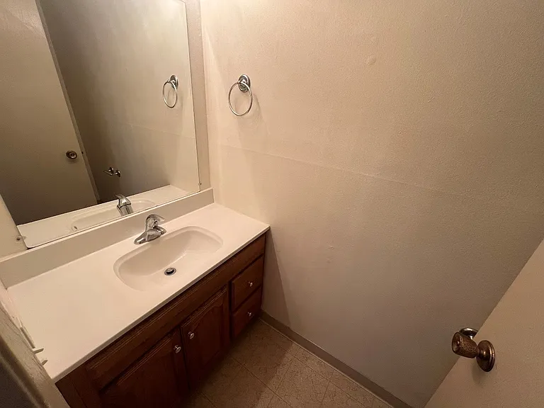 5228 Trafalger Pl — Photo 13