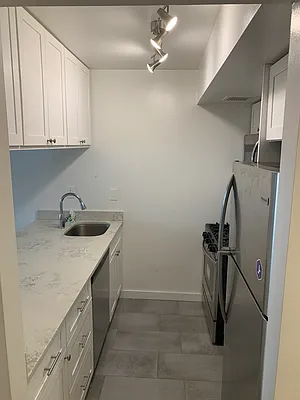 Rented by One Irving Place Realty | media 16