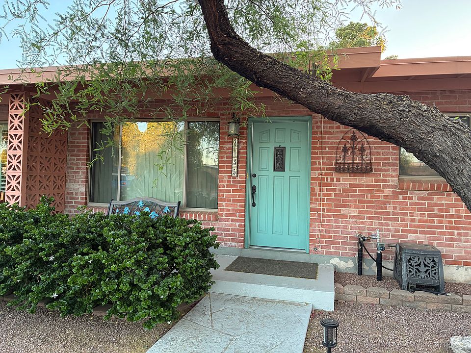 1st image of 3135 N Vista Del Forte Dr
