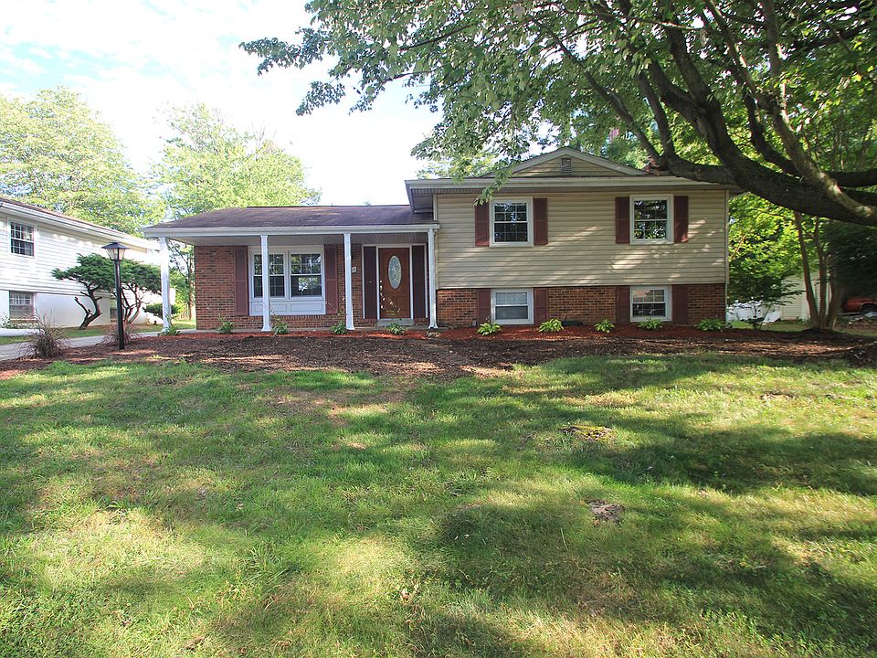 1st image of 1002 E Holly Ave