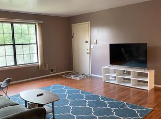 522 Orlando St, Edison, NJ 08817