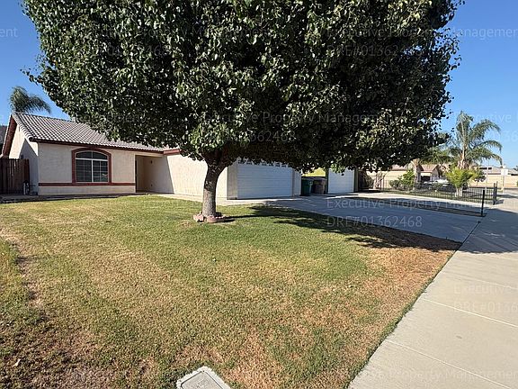 3rd image of 524 Sunset Meadow Ln