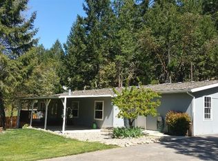868 Ferry Rd, Grants Pass, OR 97526