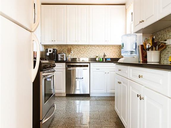 4th image of 215 E 80th St APT 12K