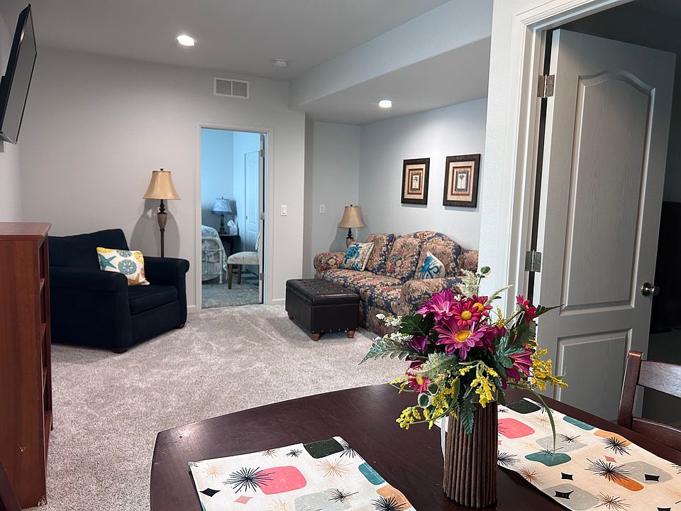 1st image of 5592 Tumbleweed Ave