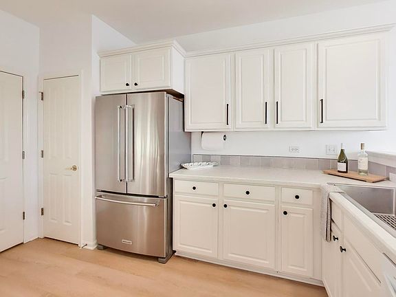 3rd image of 12166 White Tail Ln
