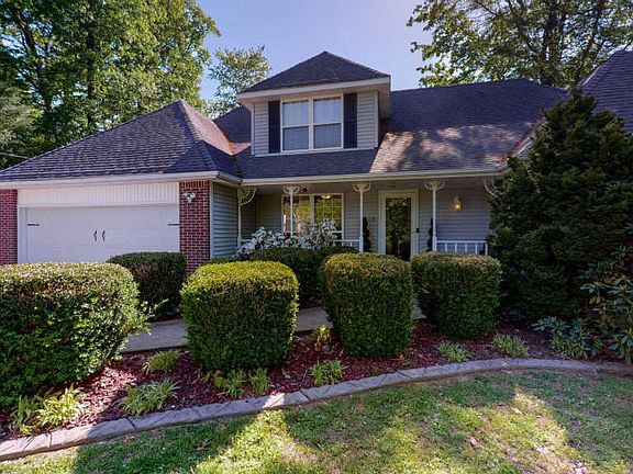 4th image of 205 Terry Dr