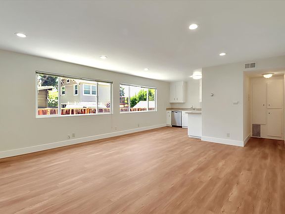 3rd image of 94 Glen Eyrie Ave #6