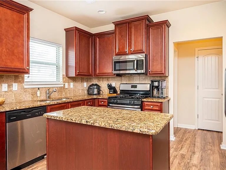 7761 Sylvaner Ln — Photo 21