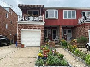 138 Beach 128 St #1, Rockaway Park, NY 11694