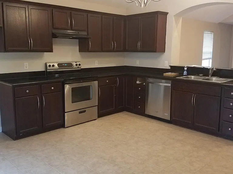 1707 Dixon Ln — Photo 5