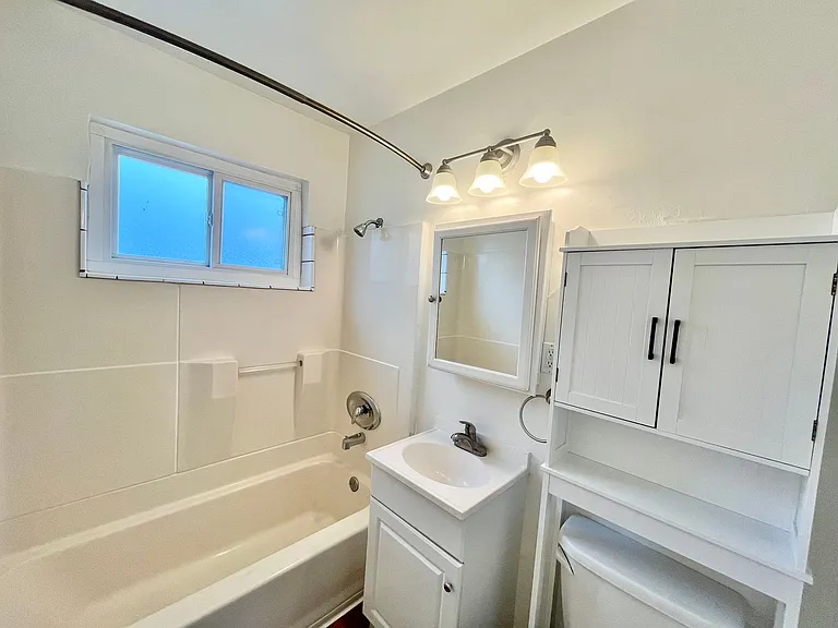 6083 Severin Dr — Photo 5