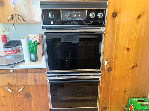 5th image of 15932 Delano Dr