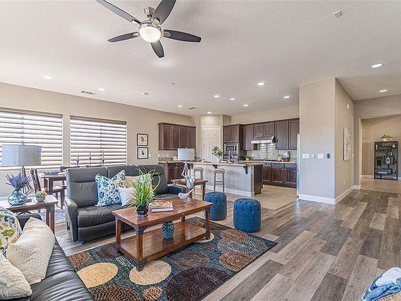 3rd image of 308 Desert Chukar Dr