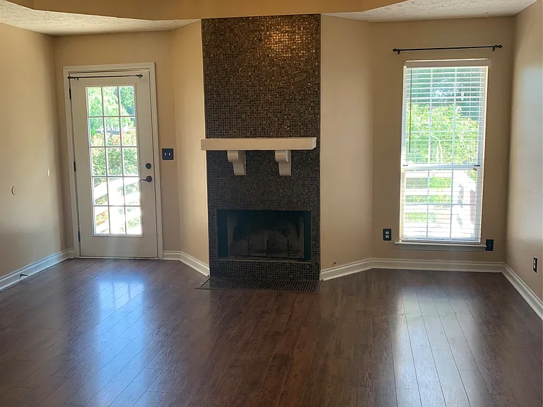 243 Primrose Dr — Photo 7