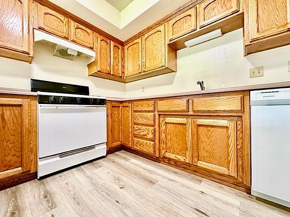 3rd image of 815 Hazel St APT B