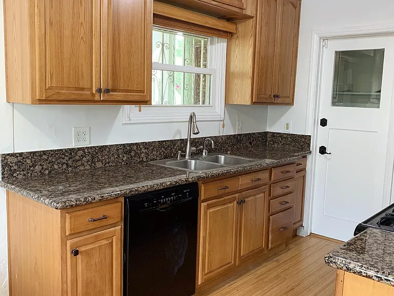 1226 S Highland Ave — Photo 11