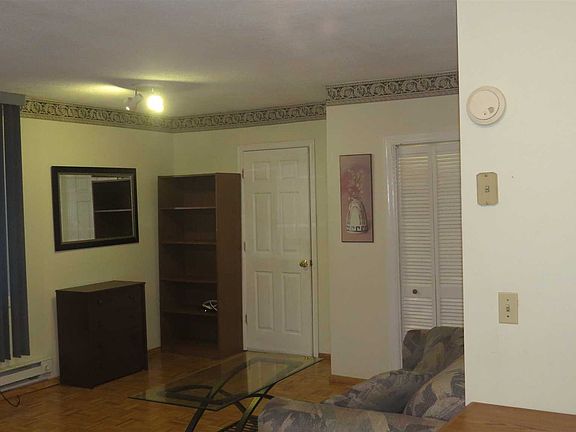 4th image of 571 South St