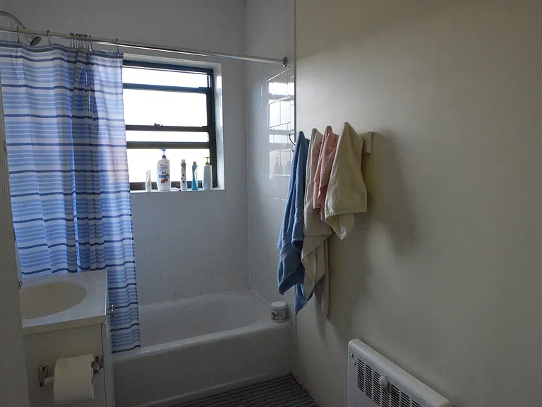 110 Longwood Ave #6 — Photo 14