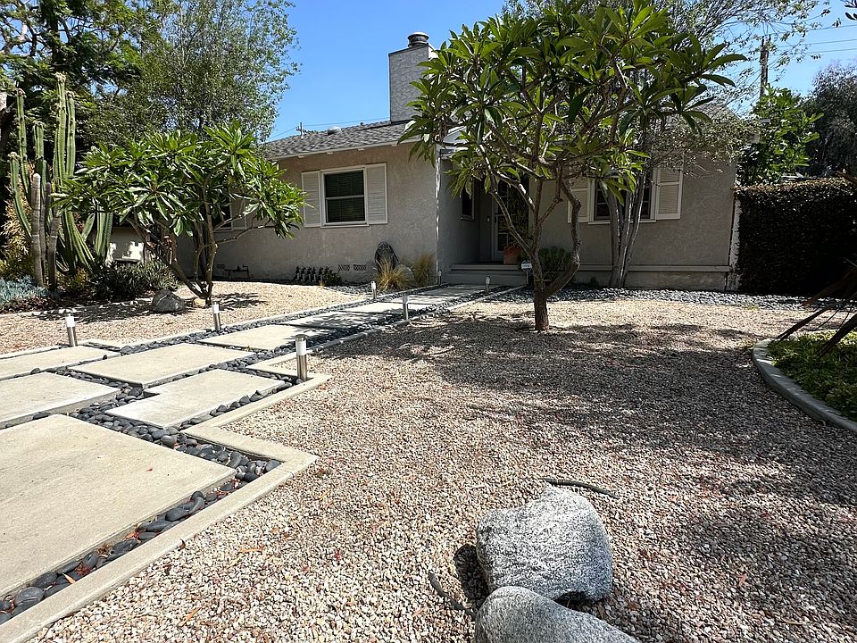 Eco friendly front yard