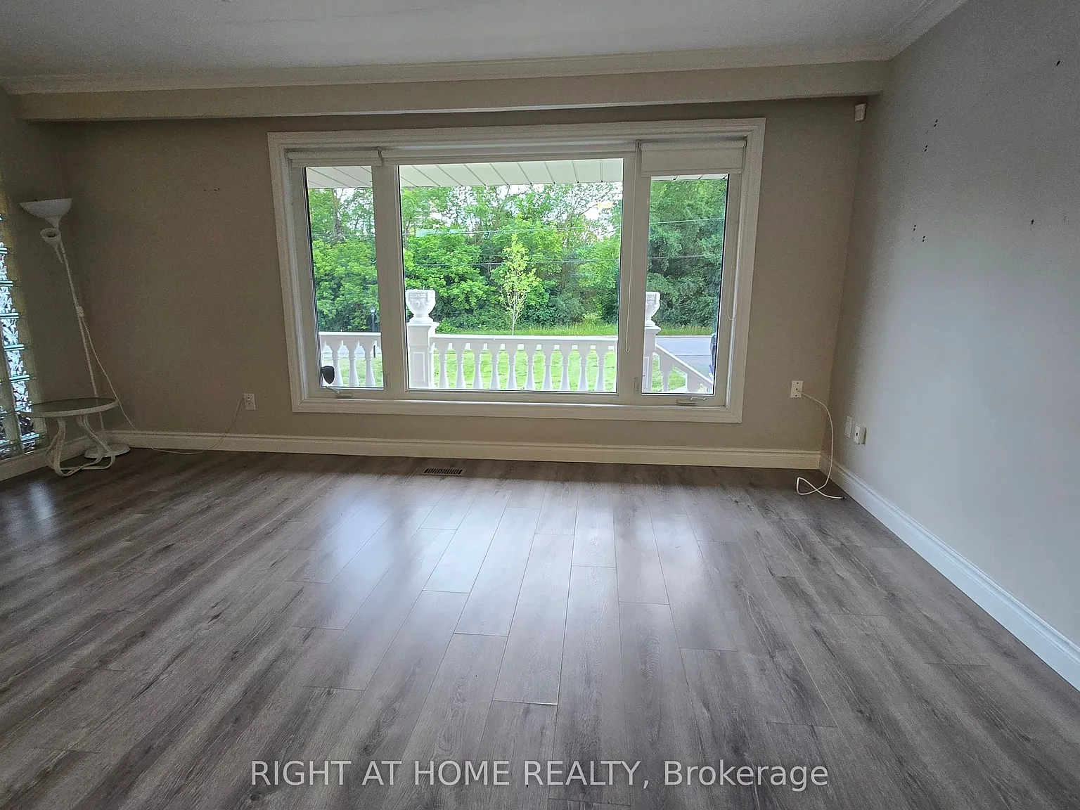 3 bed, $4,300 — Photo 4