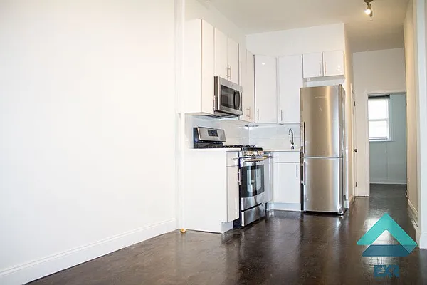 Rented by EXR | media 76