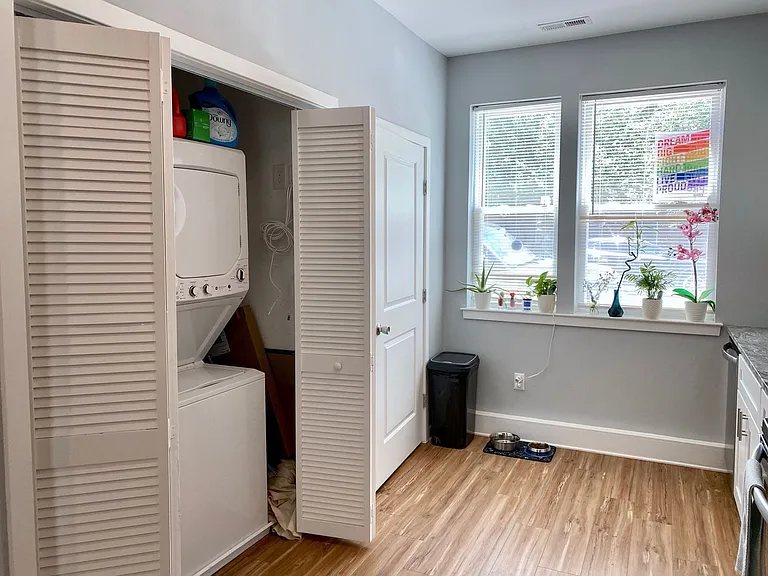 3815 Haverford Ave — Photo 6
