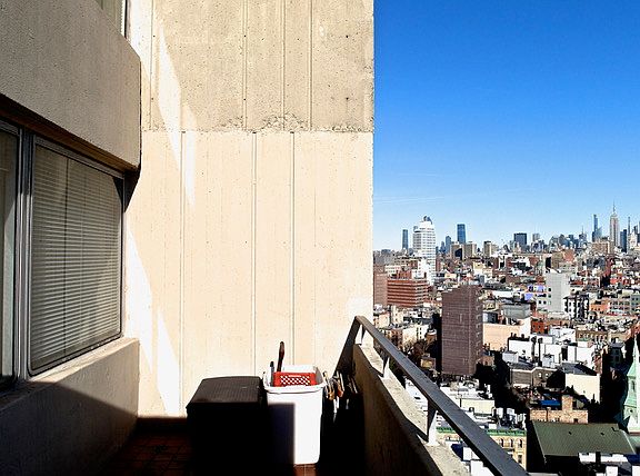 4th image of 196 Park Row #21A