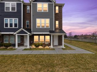 5901 Stella Dr, Troy, MI 48085