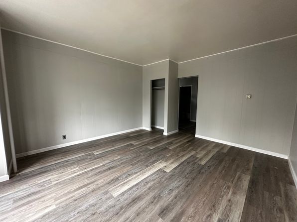 184 W Main St #1