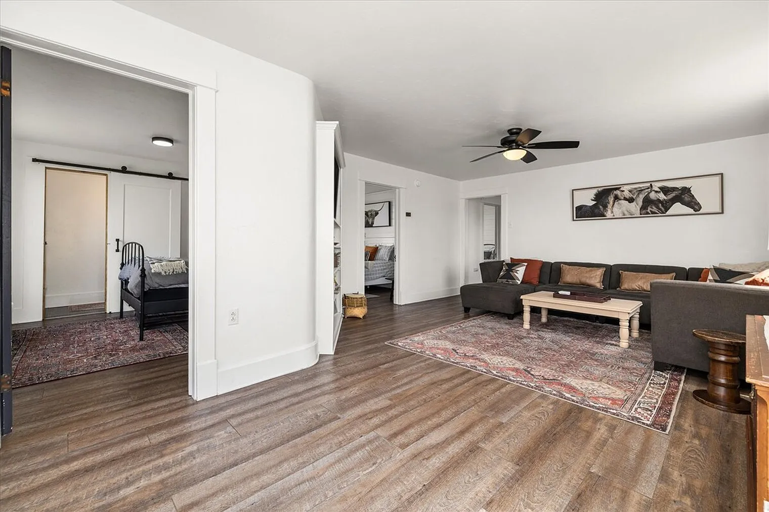 3 bed, 2.0 bath, 1420 sqft, $3,420 — Photo 2