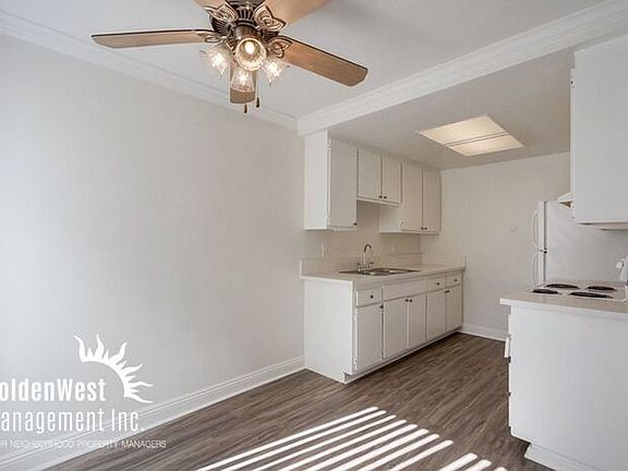 5th image of 2032 Cypress Ave APT 17