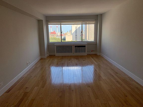 3rd image of 360 E 65th St APT 16H