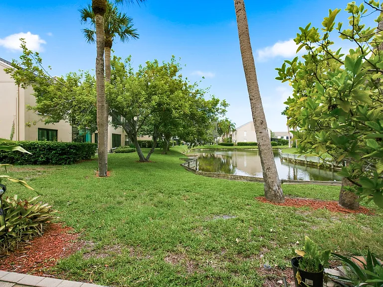 2453 Egret Blvd #1 — Photo 27