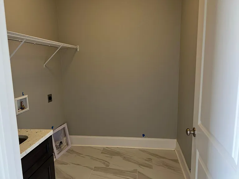 141 Benoit Cir — Photo 6