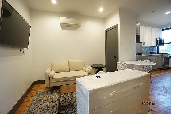 Rented by Rennit Inc. | media 18