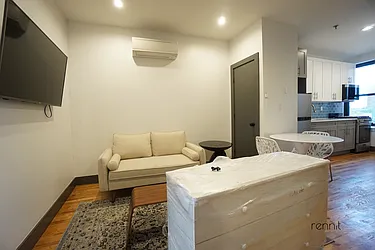 Rented by Rennit Inc.