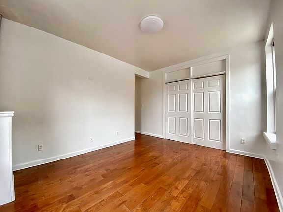 3rd image of 936 Amsterdam Ave #3