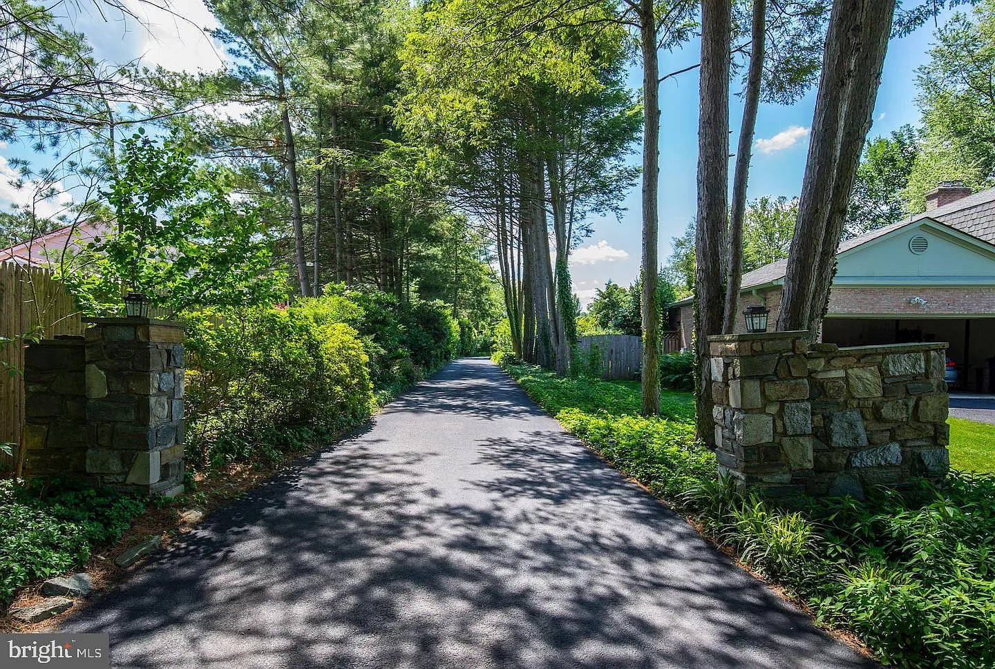 4 bed, 3.5 bath, 3338 sqft, $5,800 — Photo 4