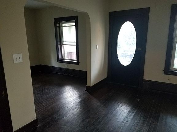 4th image of 4302 Bridgeview Ave #Down