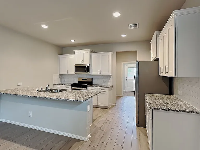 6721 Lake Overlook Dr — Photo 5