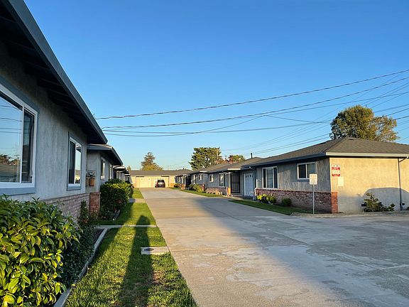 3rd image of 20886 Royal Ave