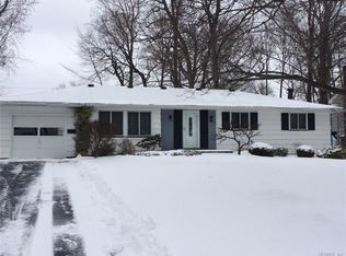 95 Wembly Rd, Rochester, NY 14616